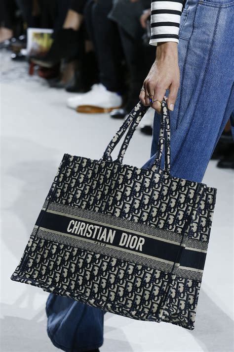 christian dior taschen 2020|Dior designer tote bag.